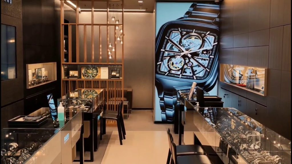 The Secondary Market For Luxurious Watches – What You Must Know