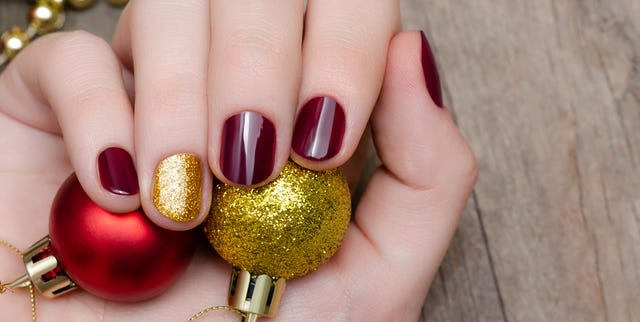11 Should-Have Instruments For Christmas Nail Artwork Fanatics