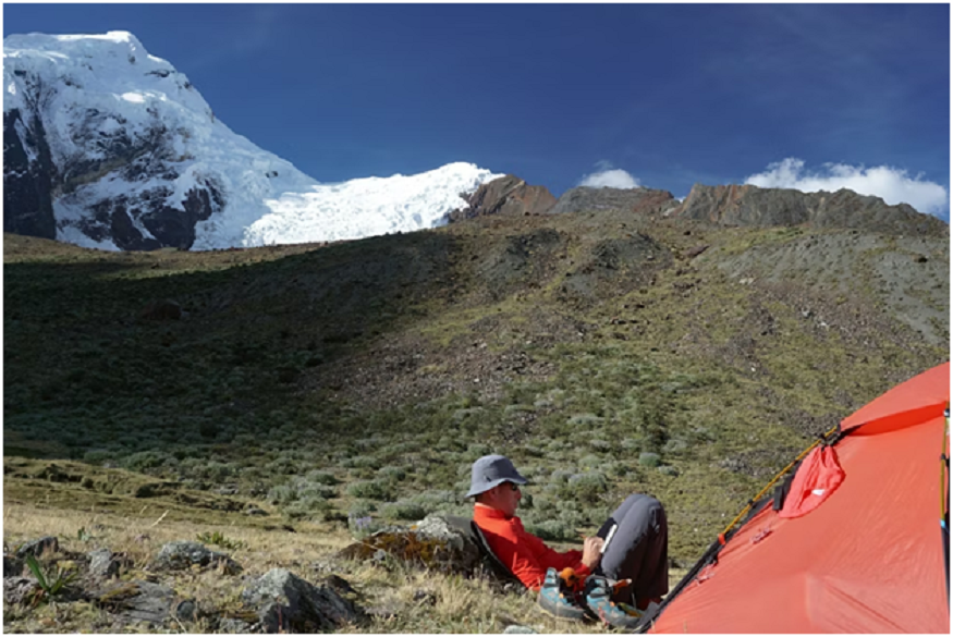 Everest Base Camp Helicopter Tour with Trekking Highlights